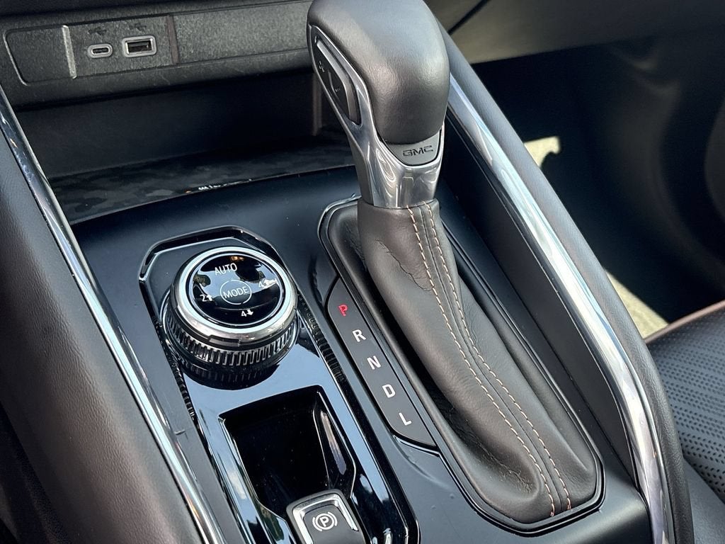 2023 GMC Canyon AT4