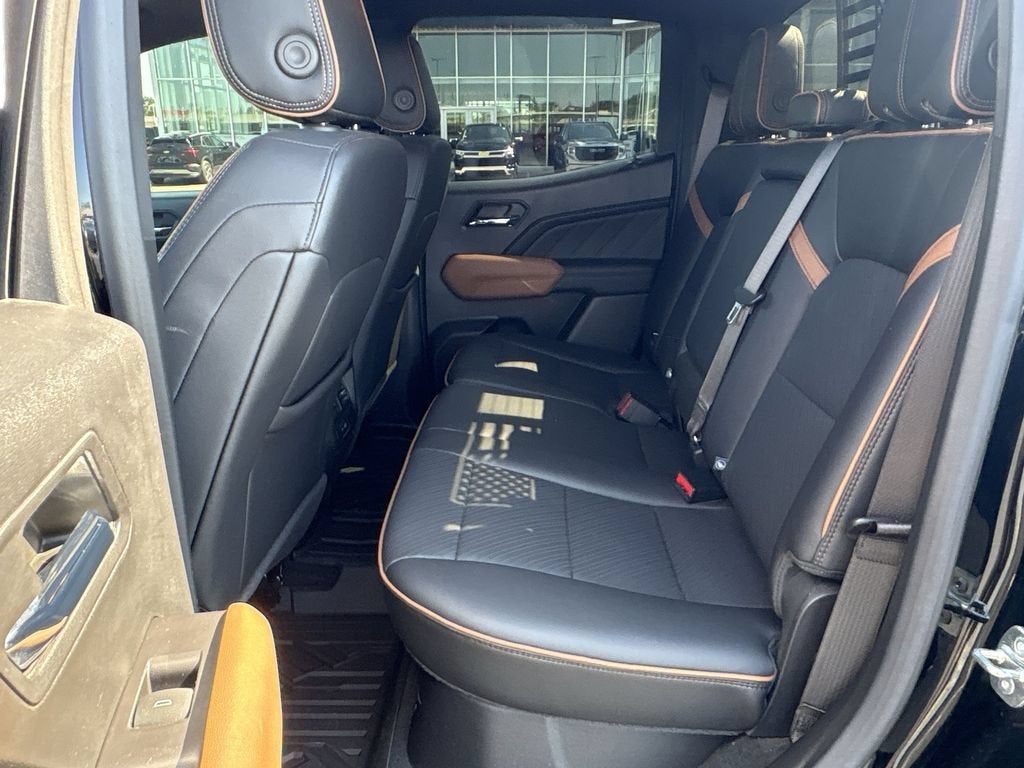 2024 GMC Canyon AT4