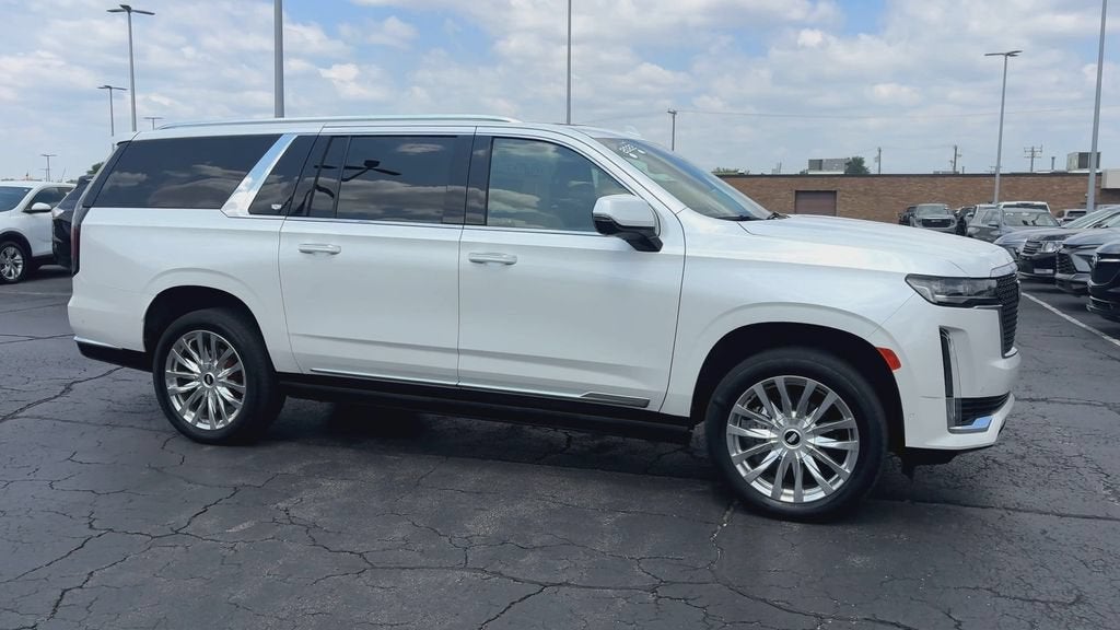 2022 Cadillac Escalade ESV Premium Luxury