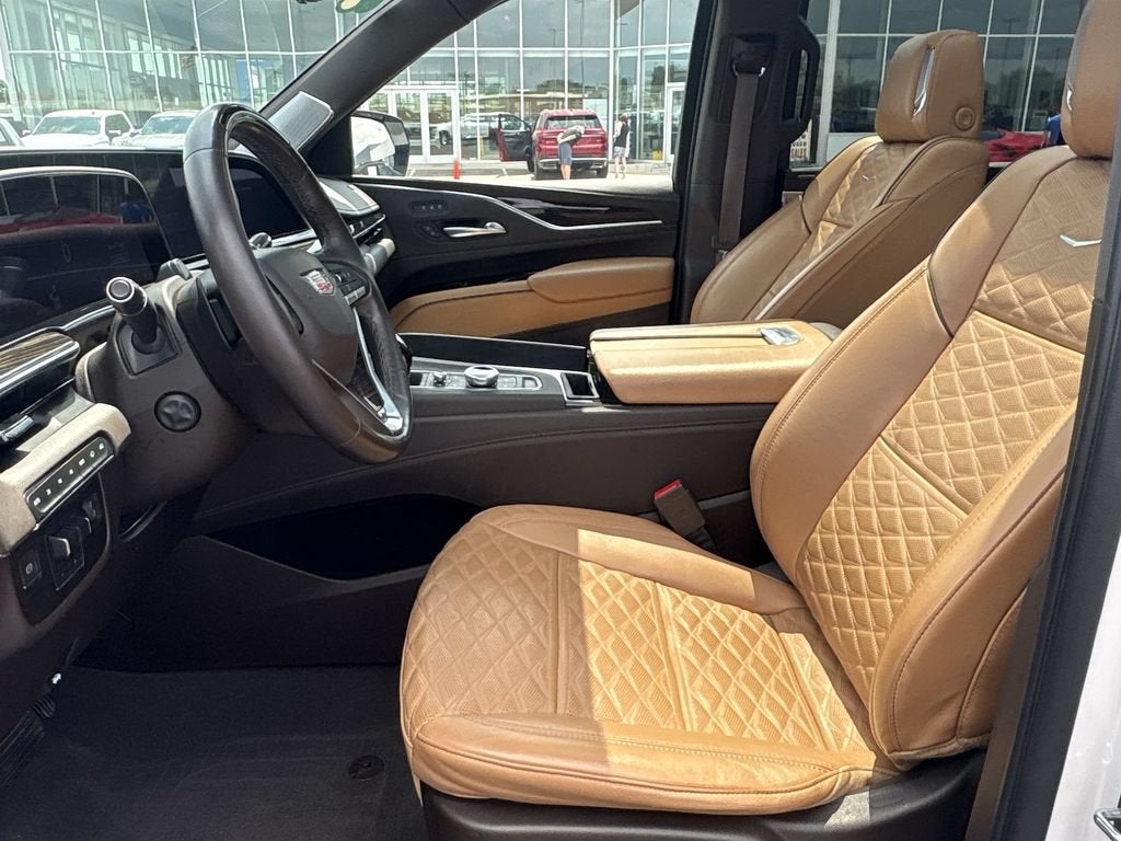 2022 Cadillac Escalade ESV Premium Luxury