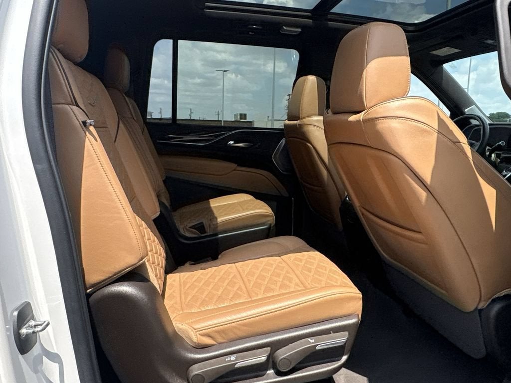 2022 Cadillac Escalade ESV Premium Luxury