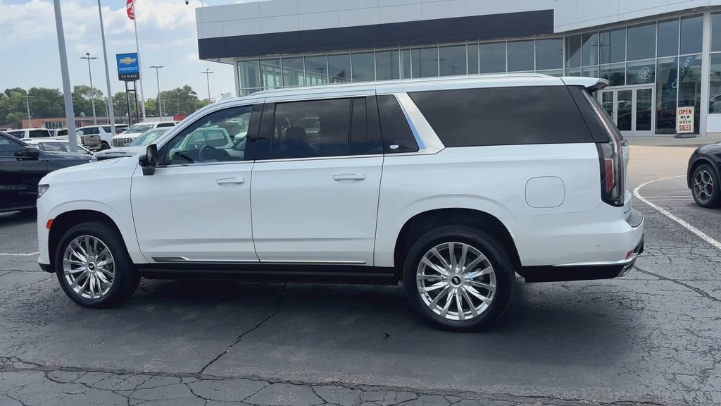 2022 Cadillac Escalade ESV Premium Luxury