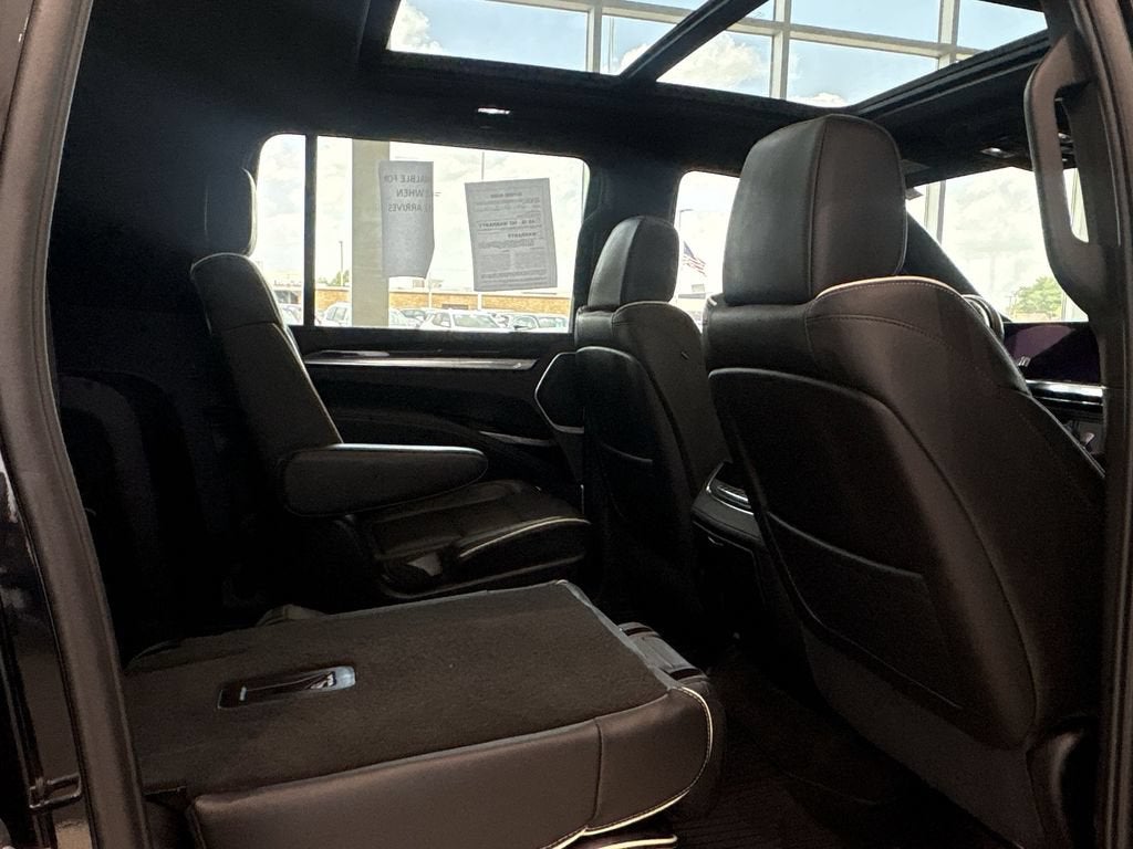 2025 Cadillac Escalade ESV Sport