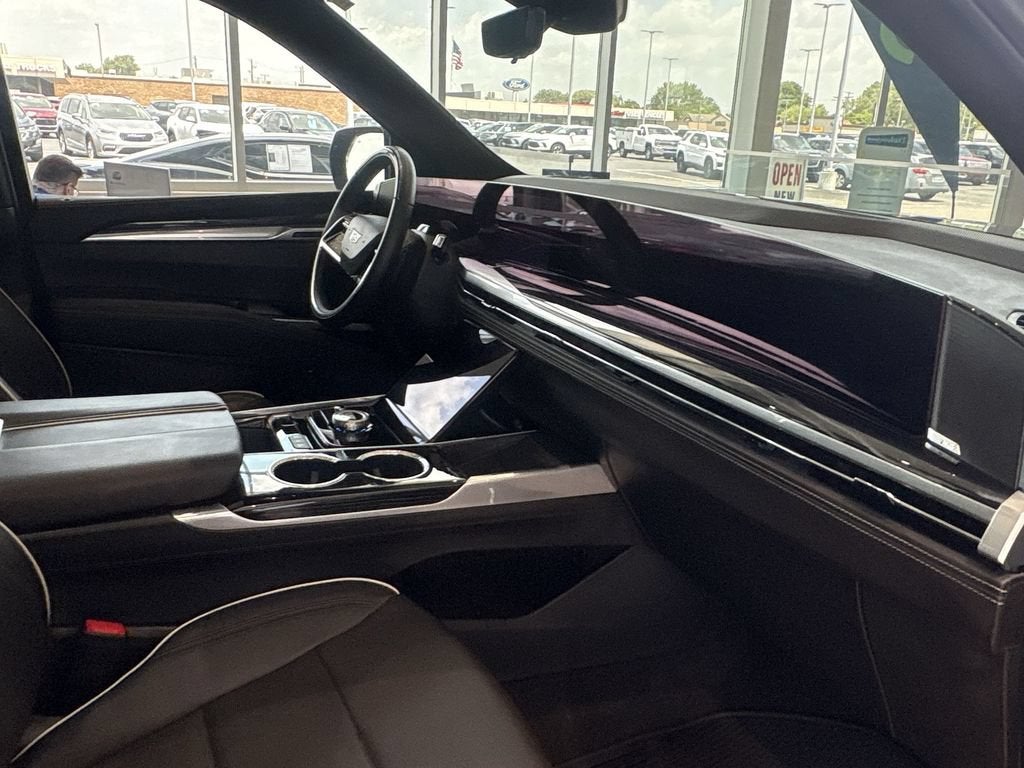 2025 Cadillac Escalade ESV Sport