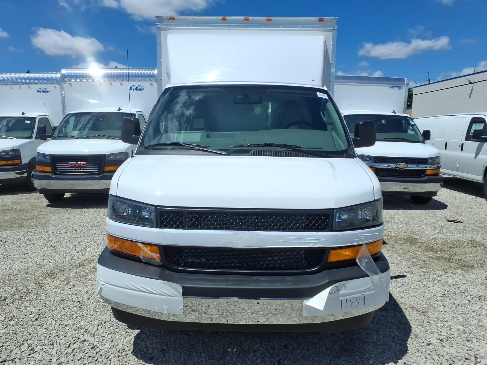 2026 Chevrolet Express Cutaway 3500 1WT
