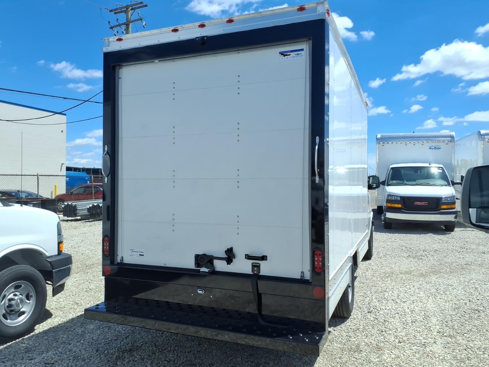 2026 Chevrolet Express Cutaway 3500 1WT