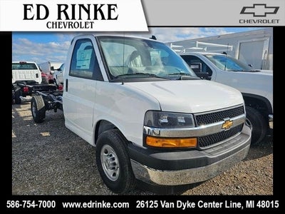 2024 Chevrolet Express Cutaway 3500 1WT