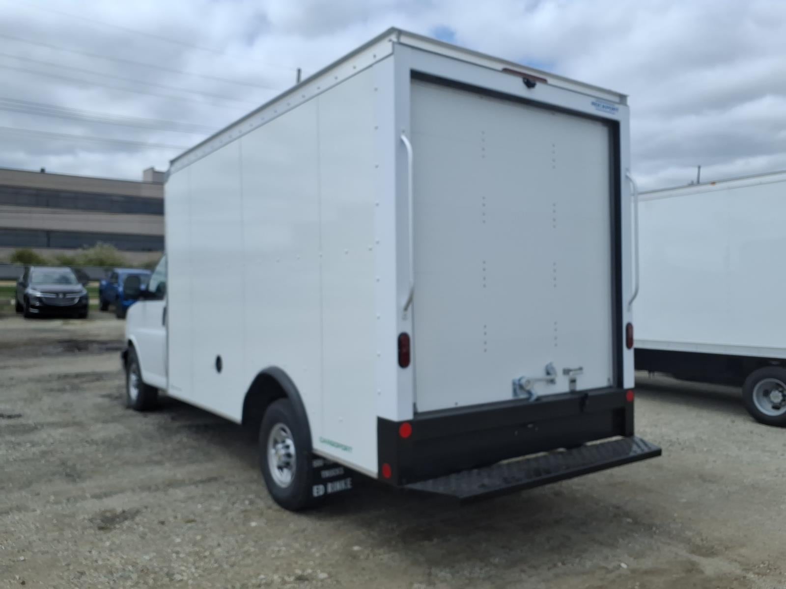 2026 Chevrolet Express Cutaway 3500 1WT