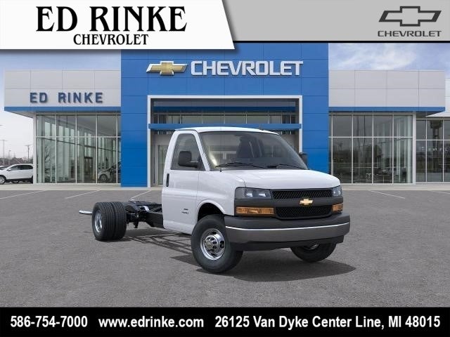 2025 Chevrolet Express Cutaway 3500 1WT