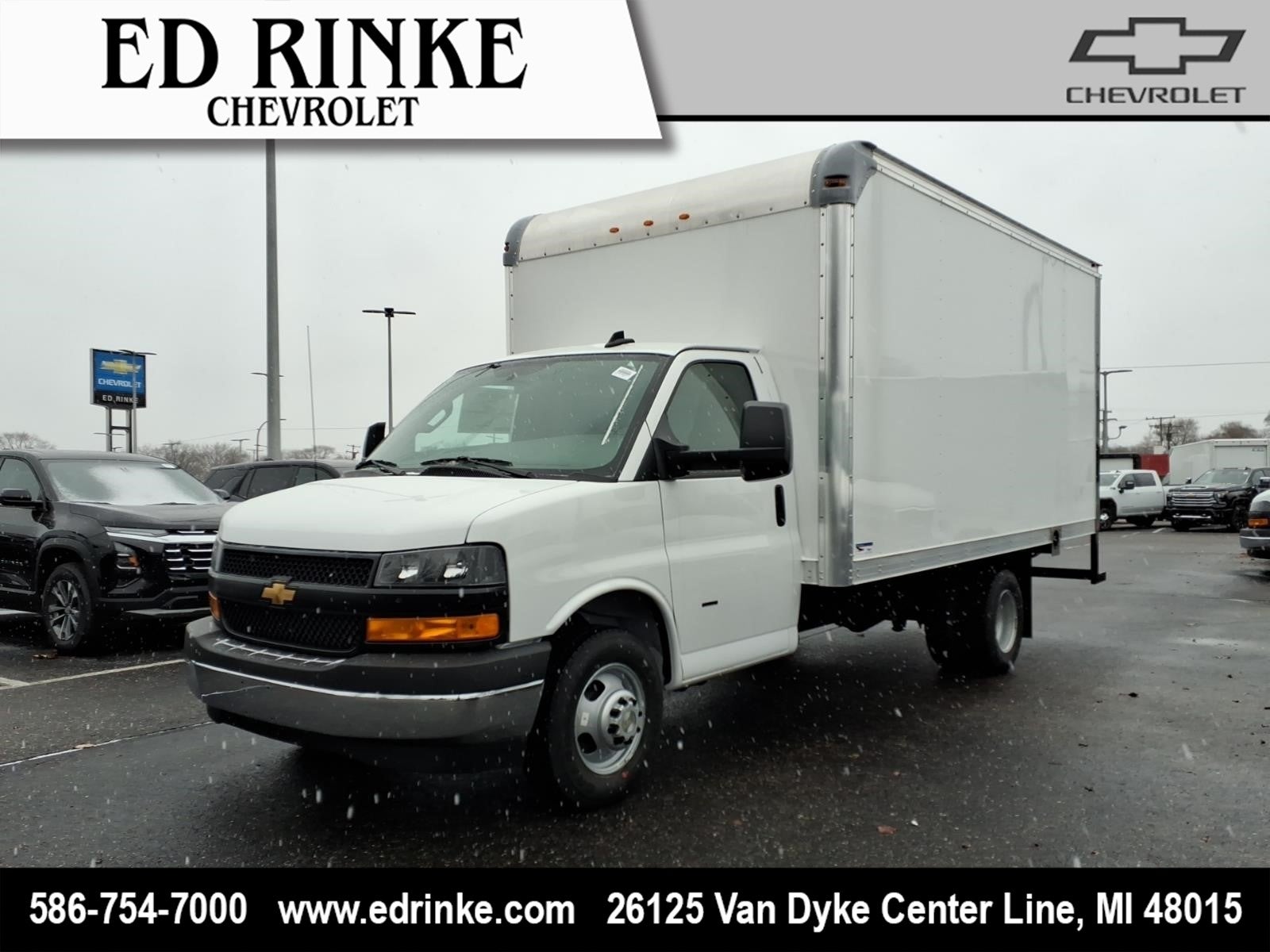 2025 Chevrolet Express Cutaway 3500 1WT