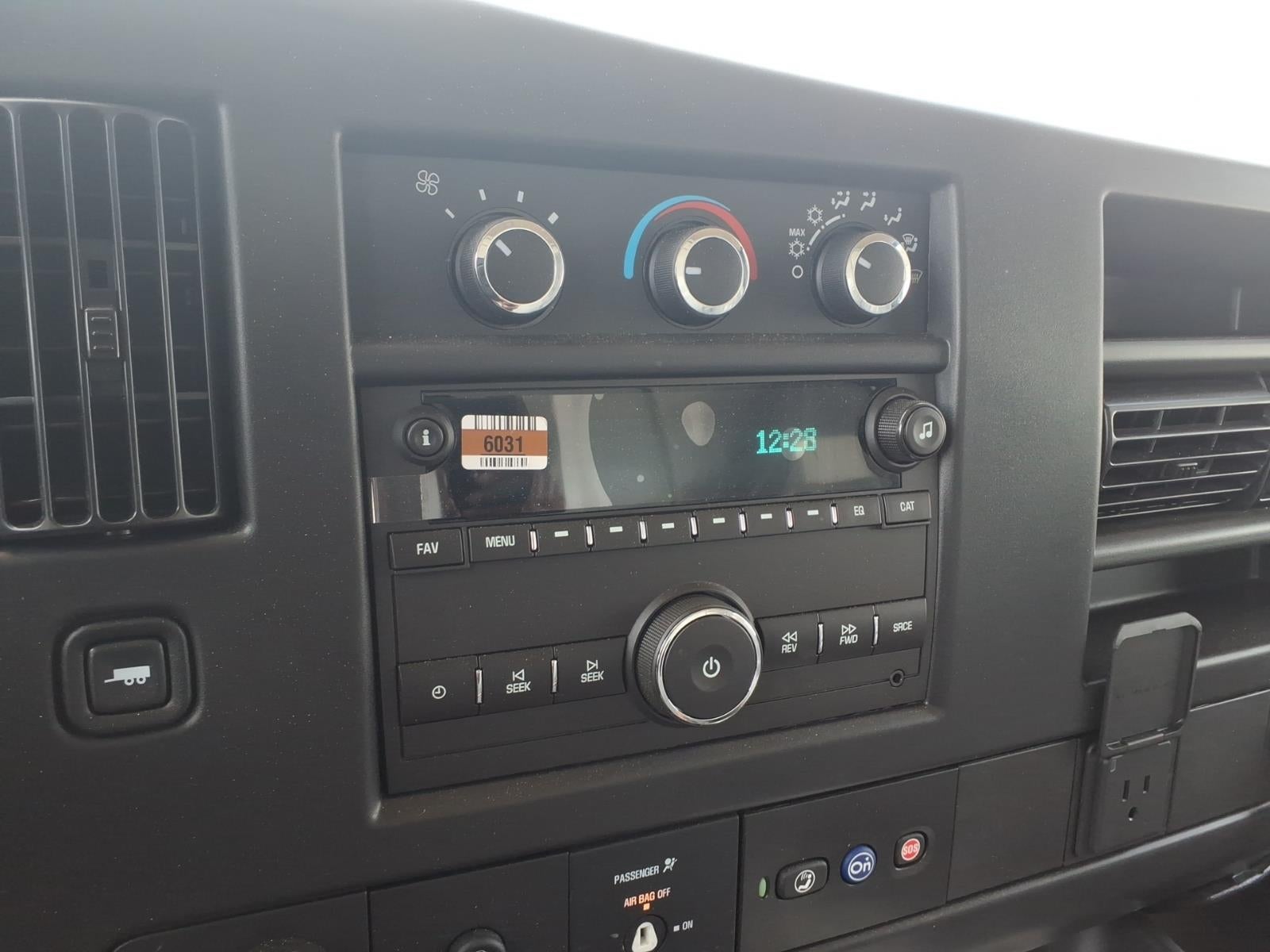 2026 Chevrolet Express Cutaway 3500 1WT