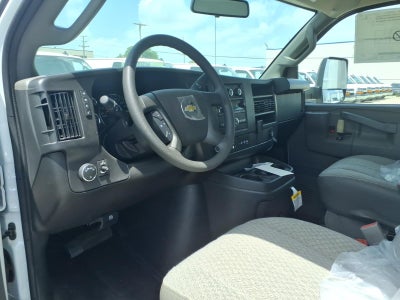 2026 Chevrolet Express Cutaway 3500 1WT