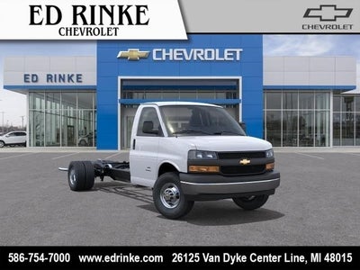2026 Chevrolet Express Cutaway 3500 1WT