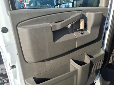 2025 Chevrolet Express Cutaway 3500 1WT