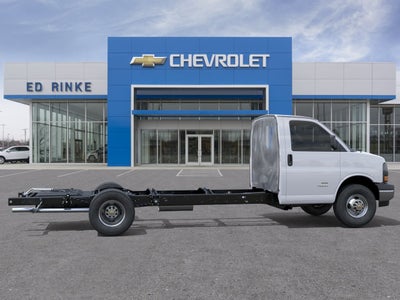 2026 Chevrolet Express Cutaway 3500 1WT