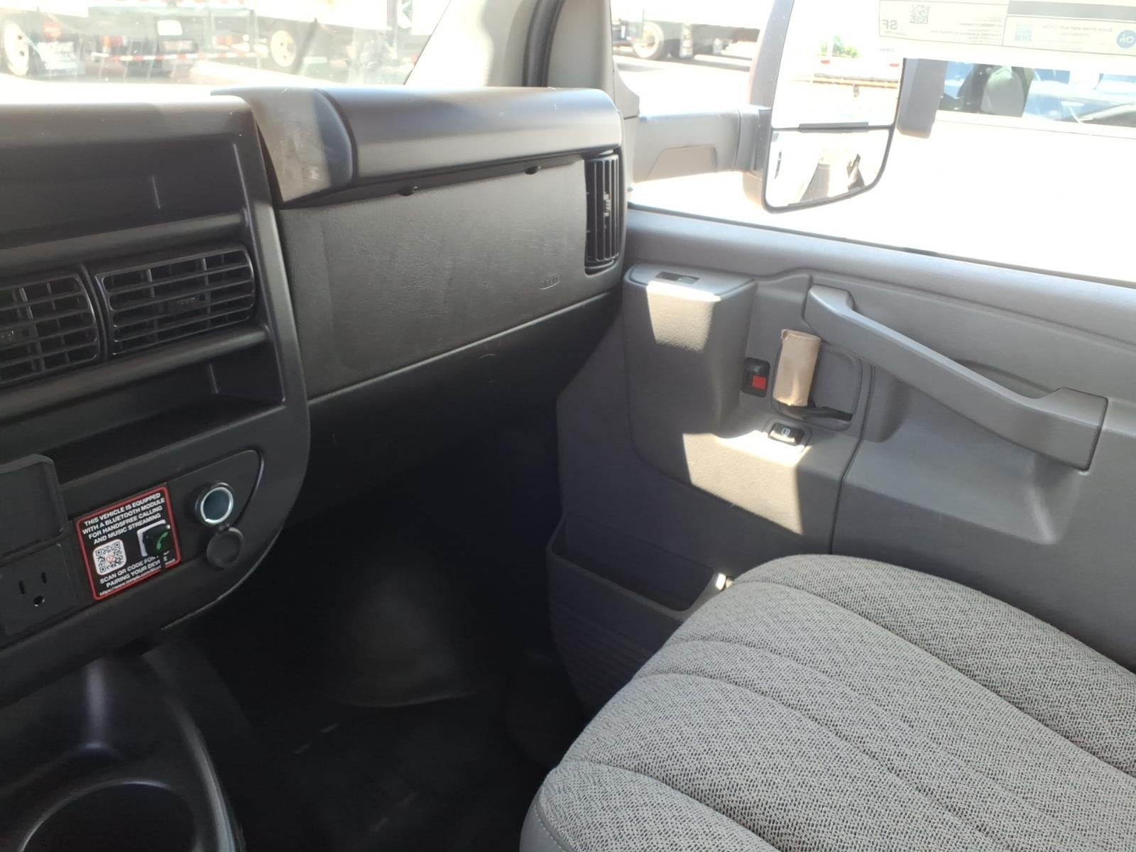 2026 Chevrolet Express Cutaway 4500 2WT