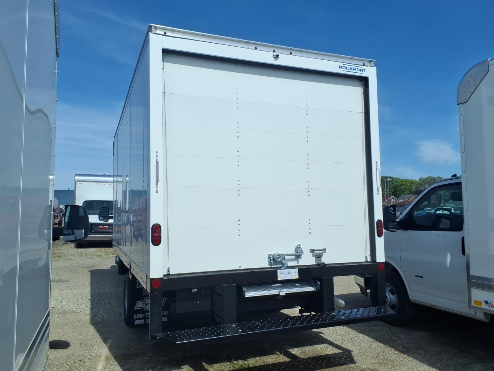 2026 Chevrolet Express Cutaway 4500 2WT