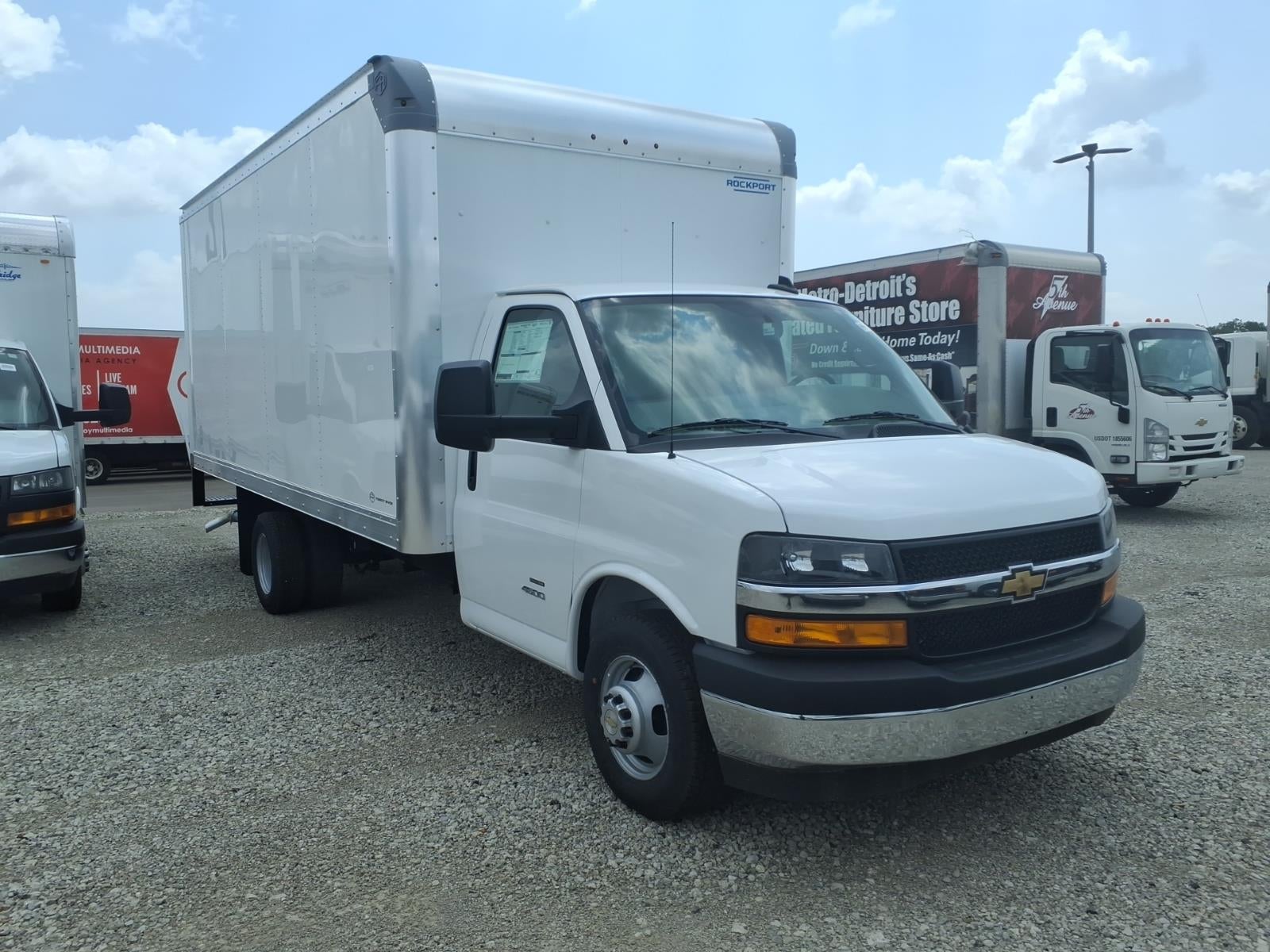 2026 Chevrolet Express Cutaway 4500 2WT