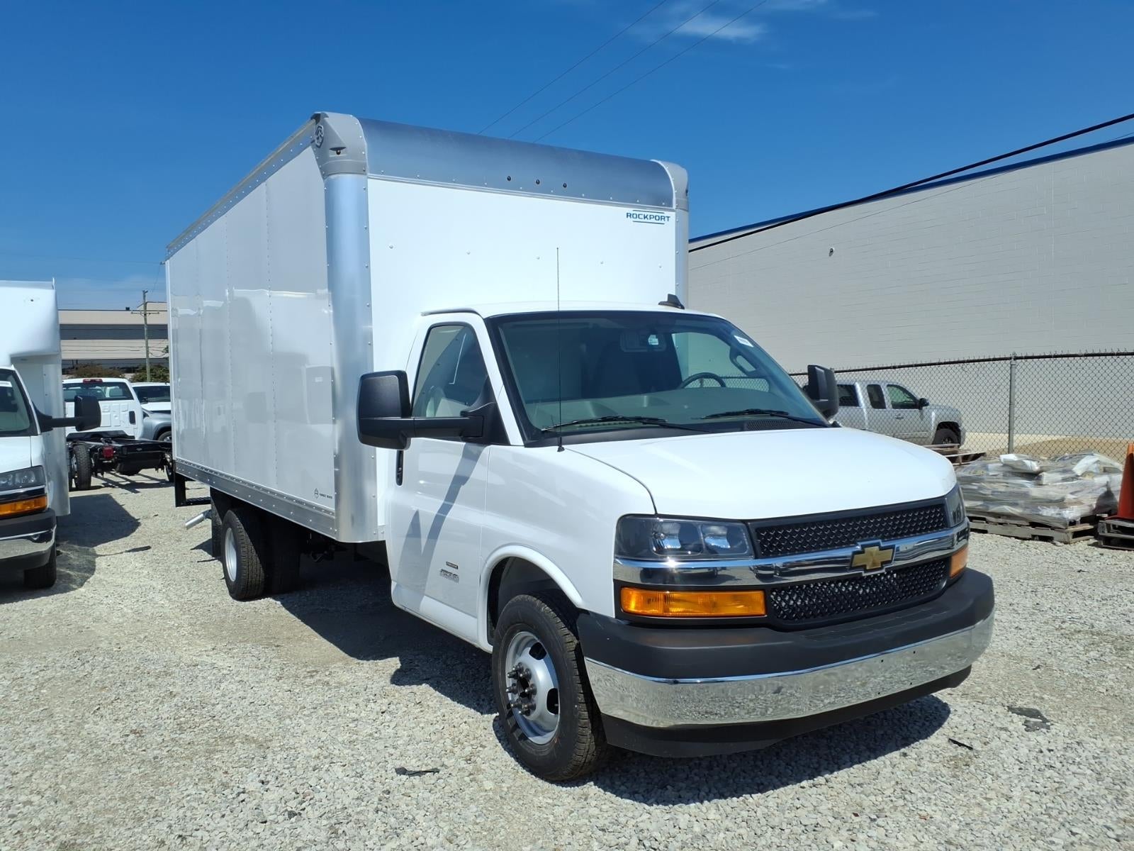 2026 Chevrolet Express Cutaway 4500 2WT