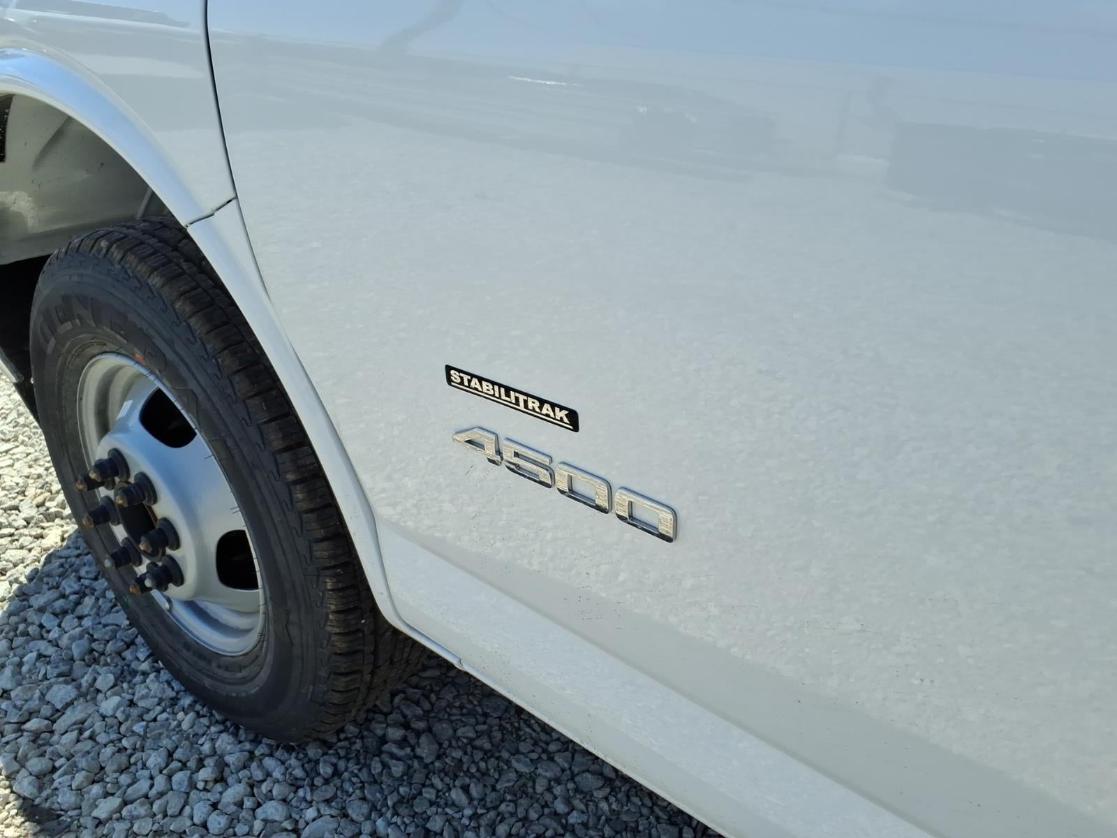 2026 Chevrolet Express Cutaway 4500 2WT