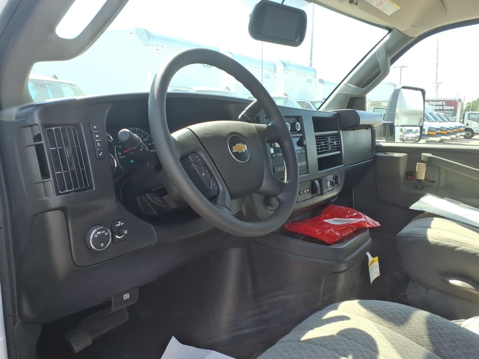 2026 Chevrolet Express Cutaway 4500 2WT