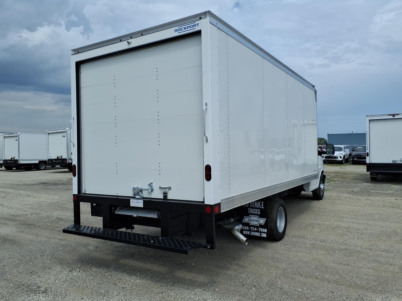 2026 Chevrolet Express Cutaway 4500 2WT