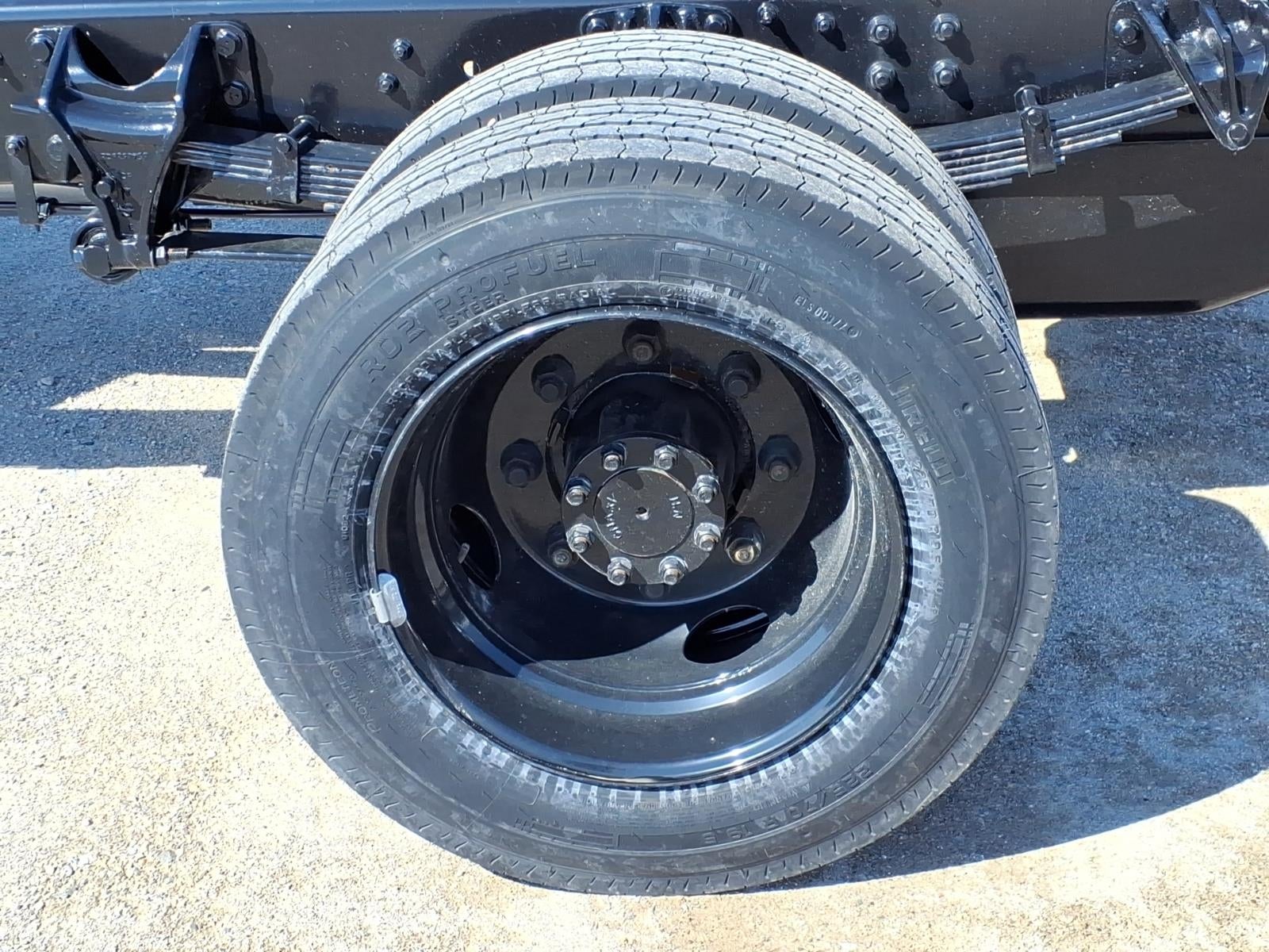 2025 Chevrolet Silverado 5500 HD Work Truck