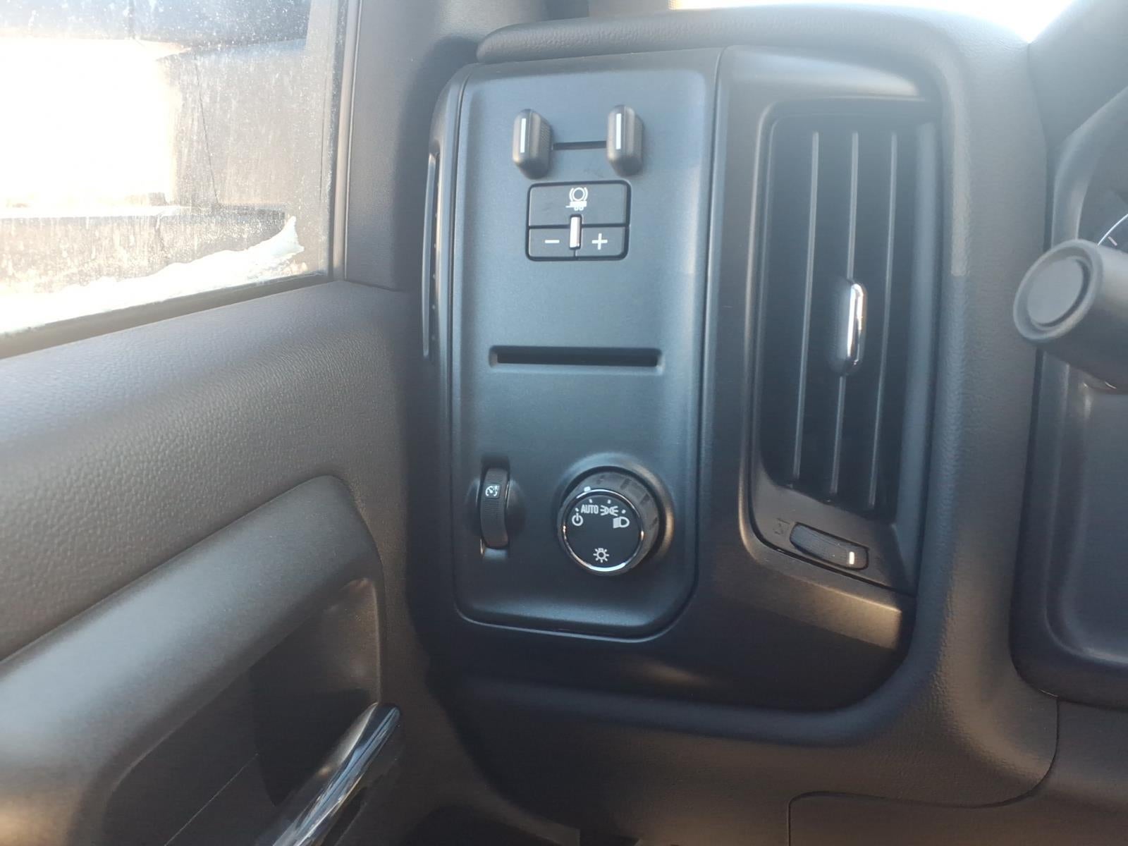 2025 Chevrolet Silverado 5500 HD Work Truck