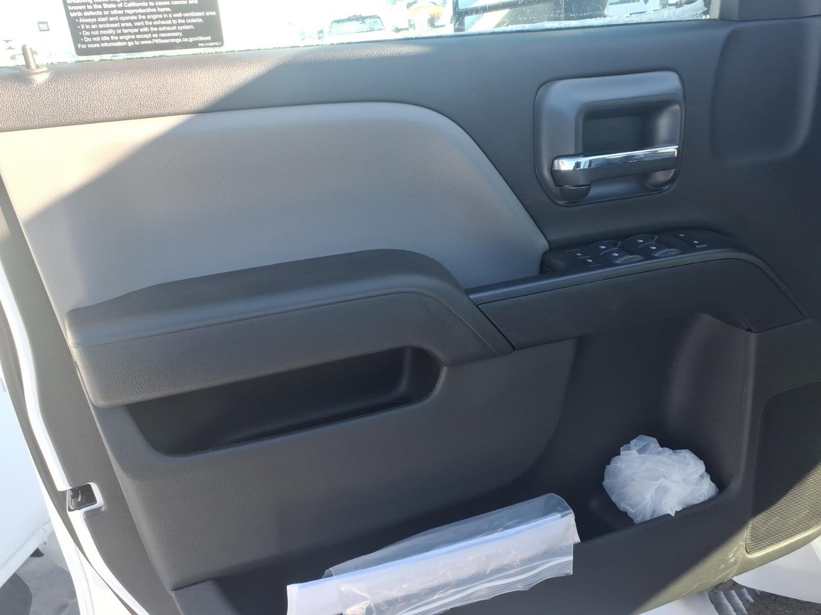 2025 Chevrolet Silverado 5500 HD Work Truck