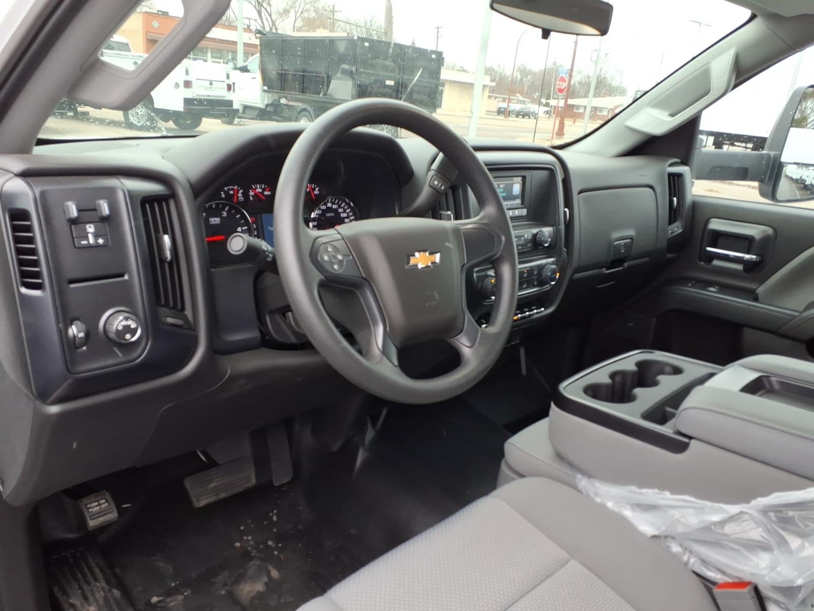 2024 Chevrolet Silverado 5500 HD Work Truck