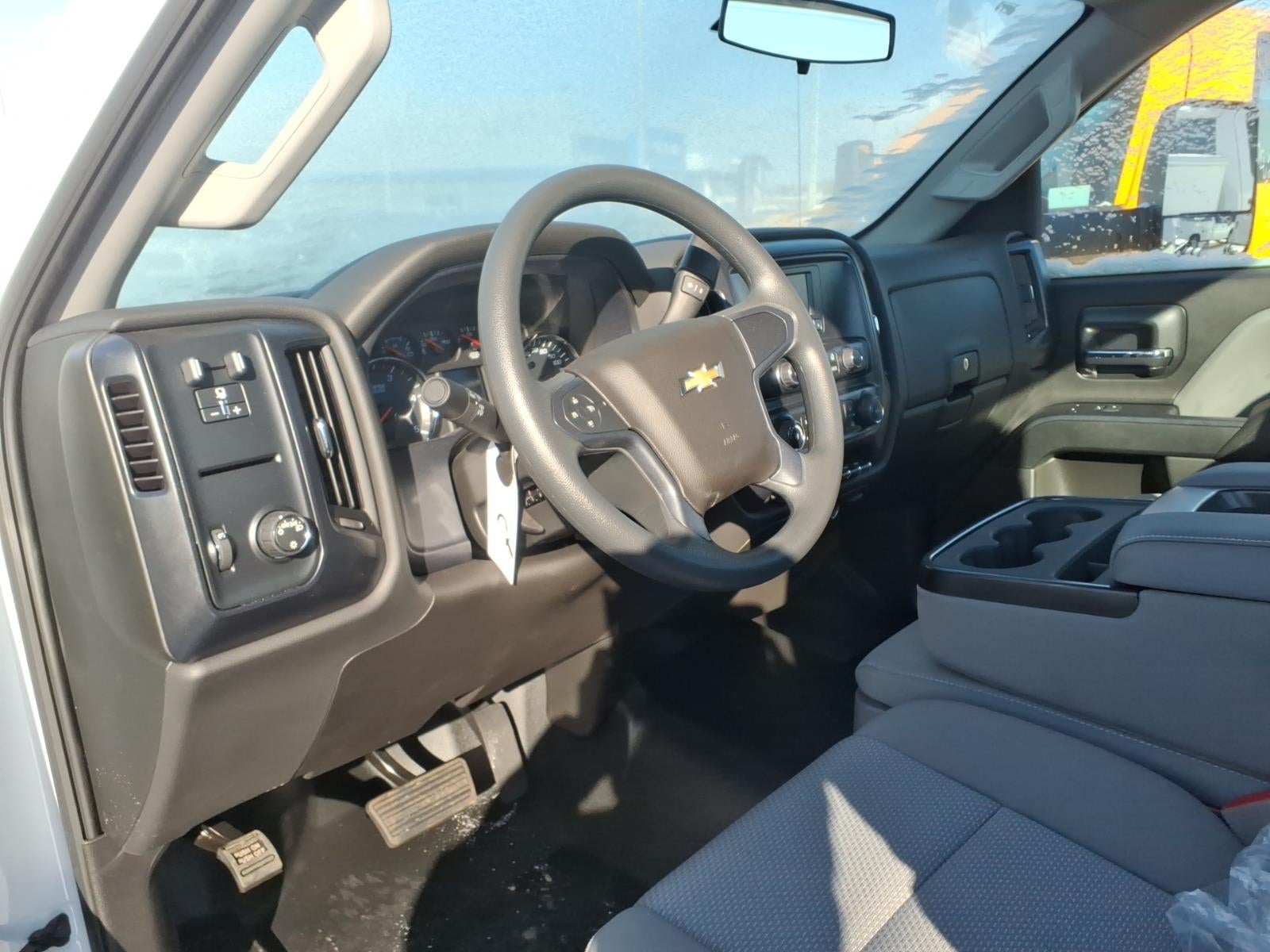 2024 Chevrolet Silverado 5500 HD Work Truck