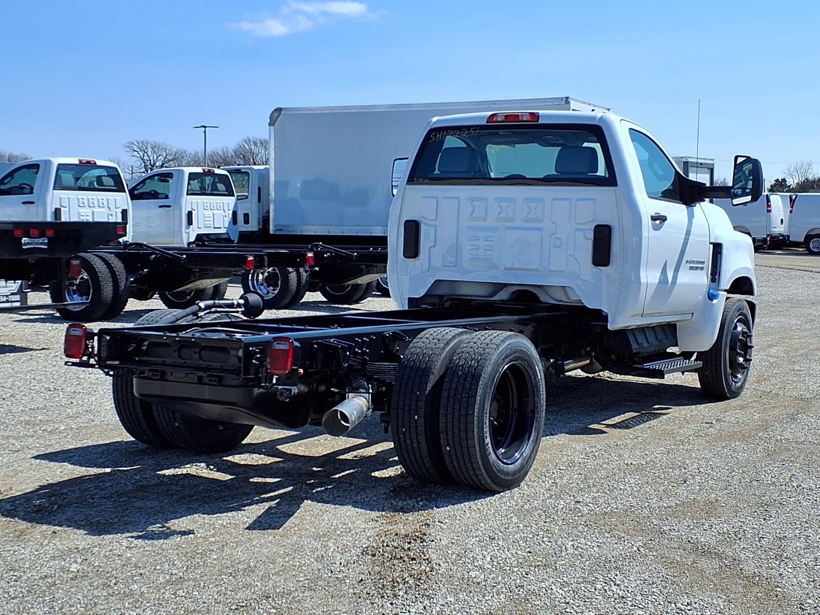 2025 Chevrolet Silverado 5500 HD Work Truck
