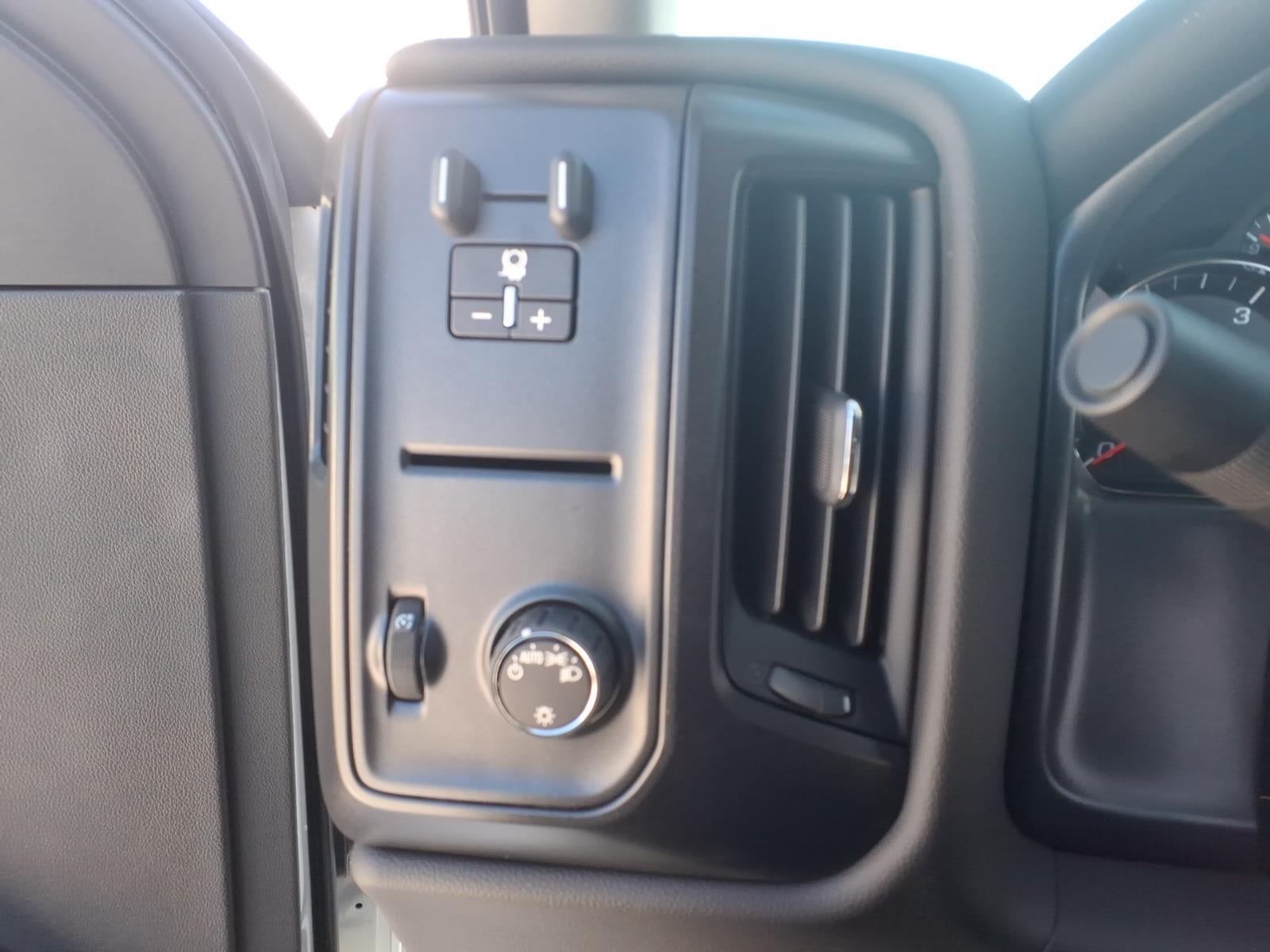 2025 Chevrolet Silverado 6500 HD Work Truck