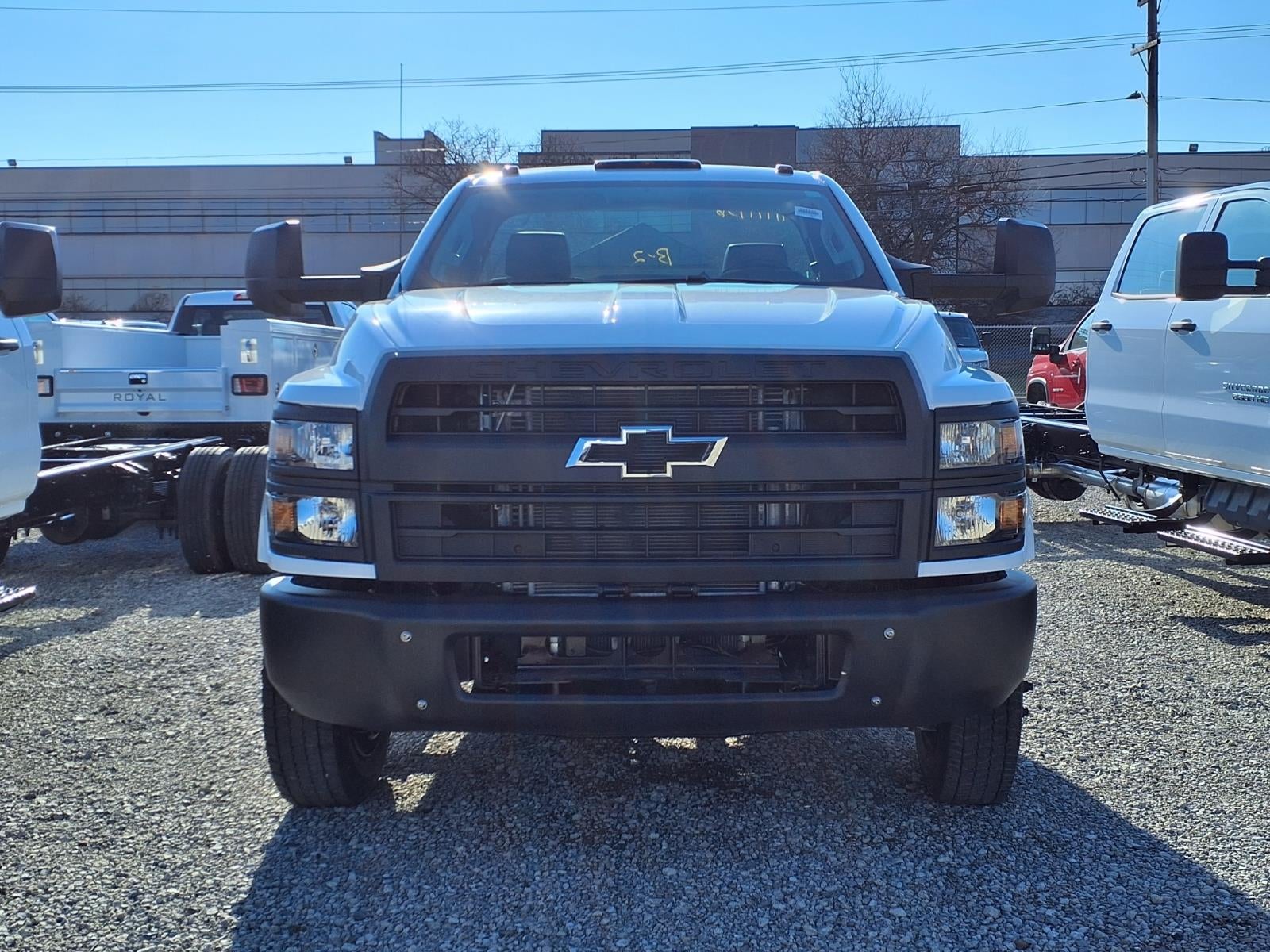 2025 Chevrolet Silverado 6500 HD Work Truck