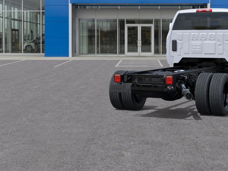 2025 Chevrolet Silverado 6500 HD Work Truck