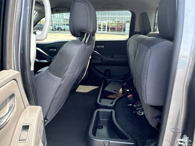 2023 Nissan Frontier Crew Cab SV 4x2