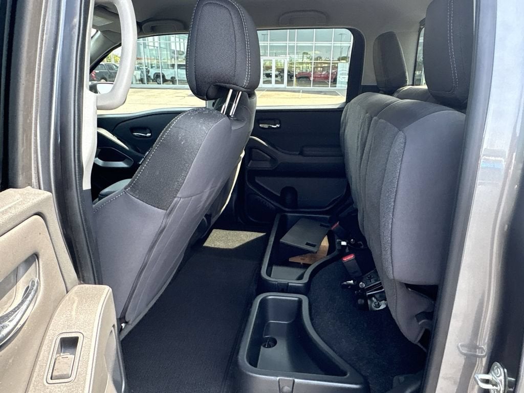 2023 Nissan Frontier Crew Cab SV 4x2