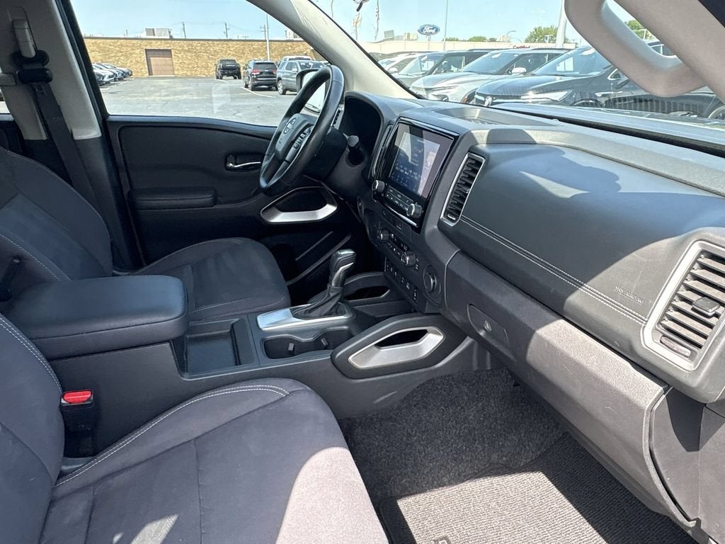 2023 Nissan Frontier Crew Cab SV 4x2