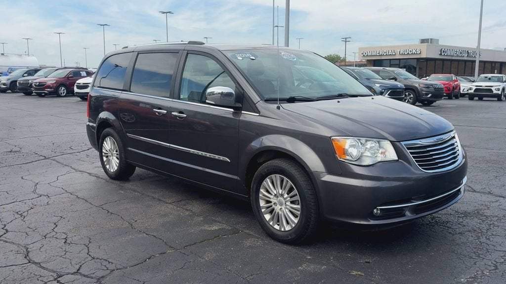 2016 Chrysler Town & Country Limited