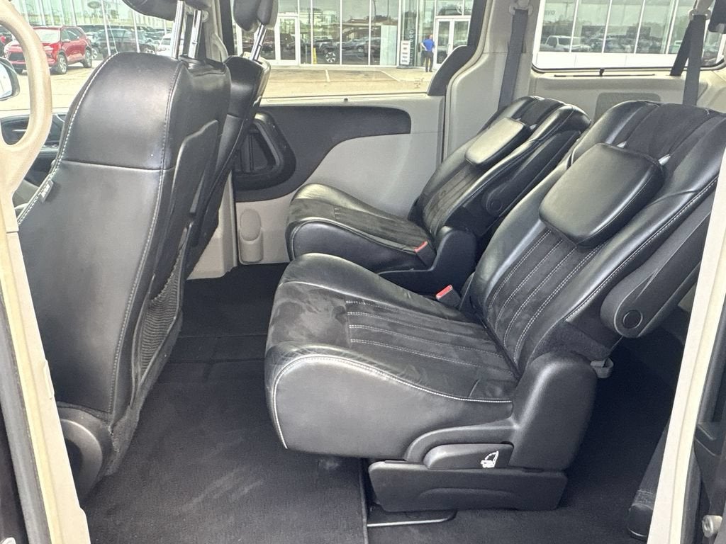 2016 Chrysler Town & Country Limited