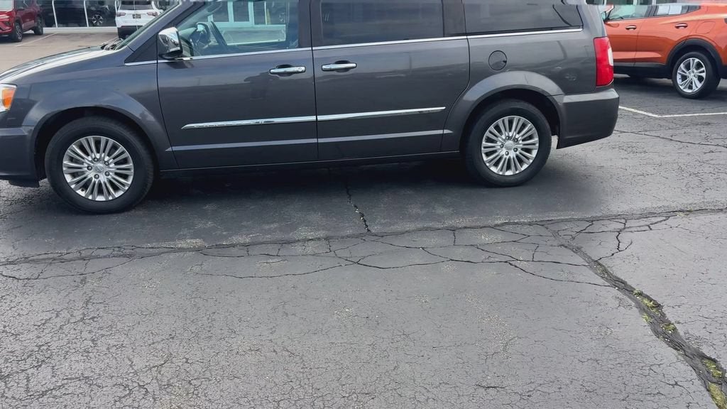 2016 Chrysler Town & Country Limited