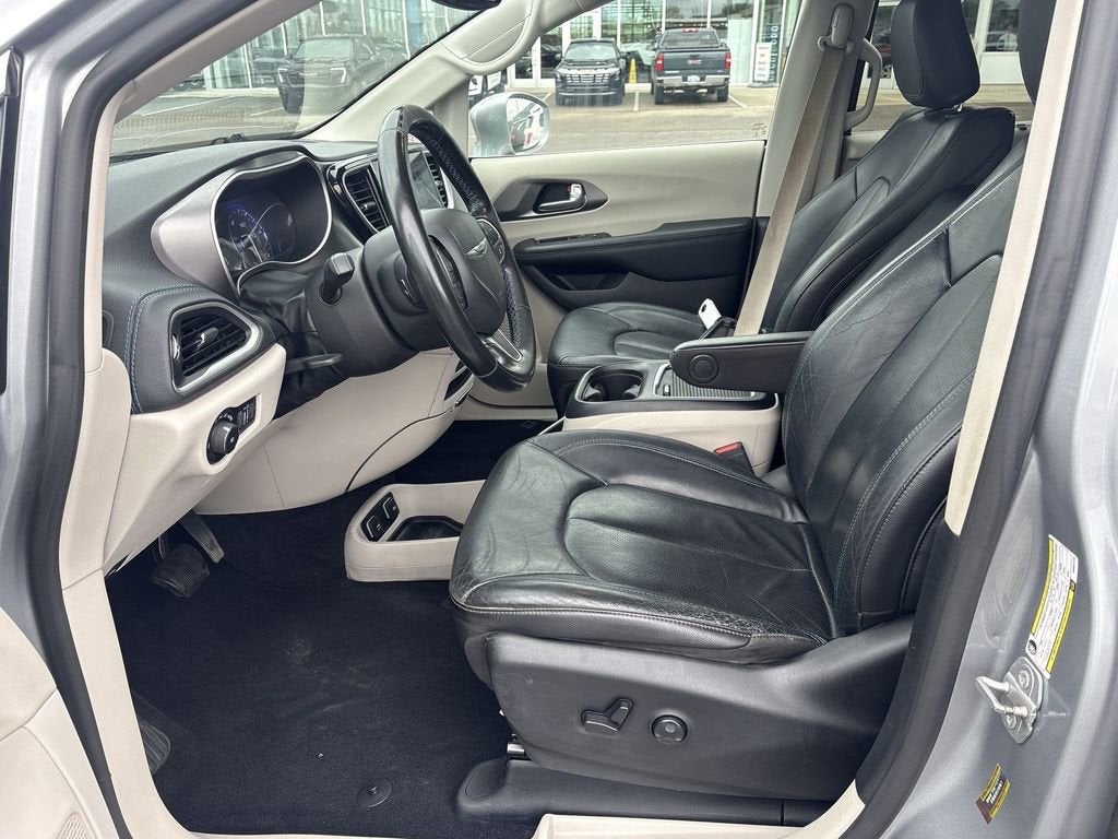 2021 Chrysler Pacifica Touring L - Photo 18