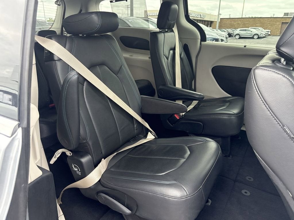 2021 Chrysler Pacifica Touring L - Photo 26