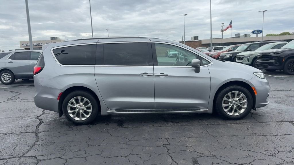 2021 Chrysler Pacifica Touring L - Photo 9
