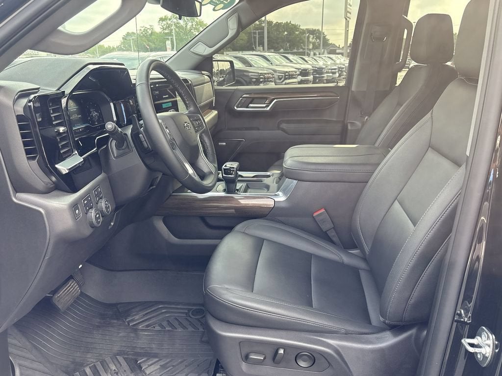 2025 Chevrolet Silverado 1500 LT Trail Boss