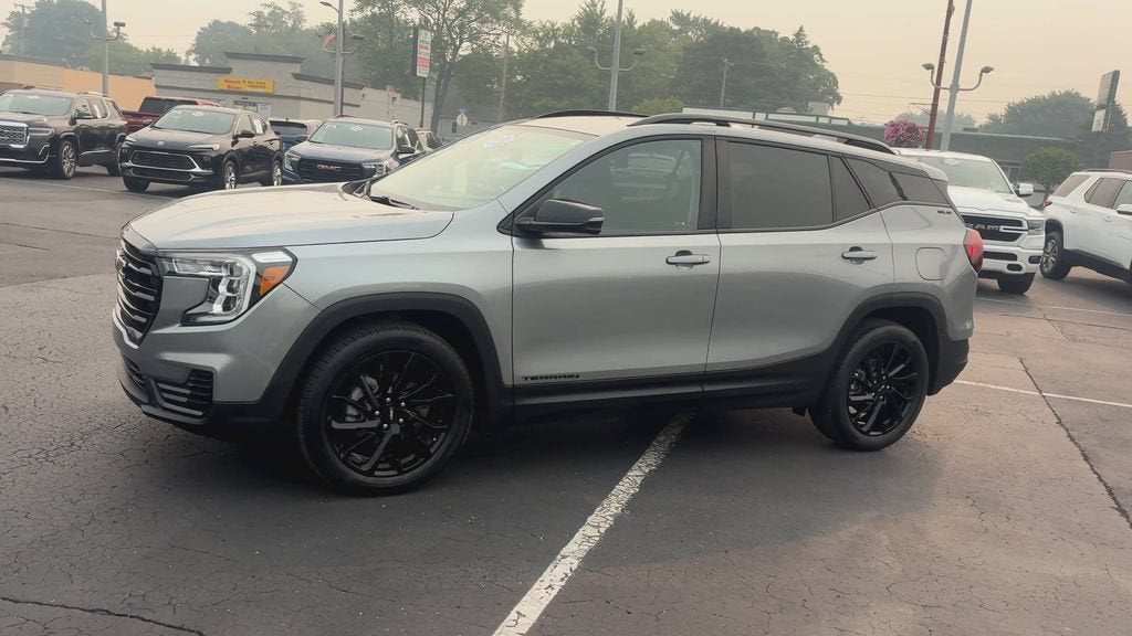 2023 GMC Terrain SLE