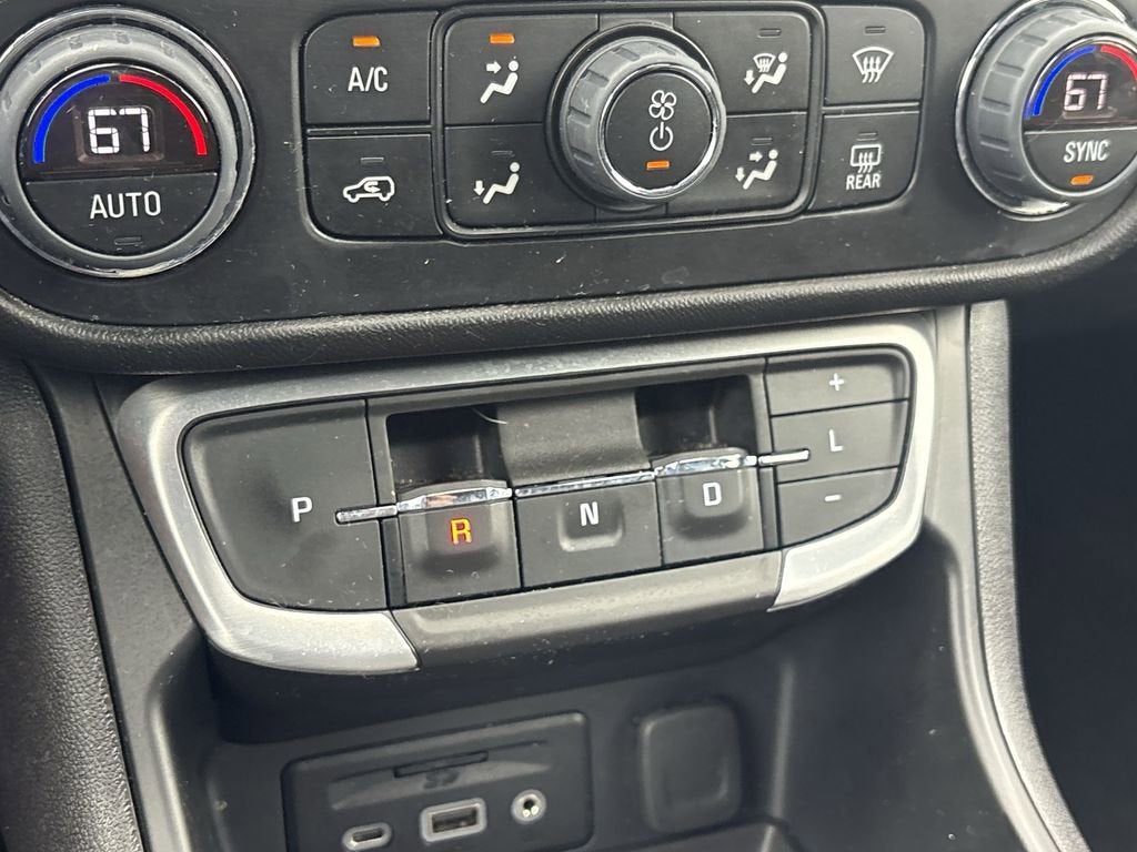 2023 GMC Terrain SLE