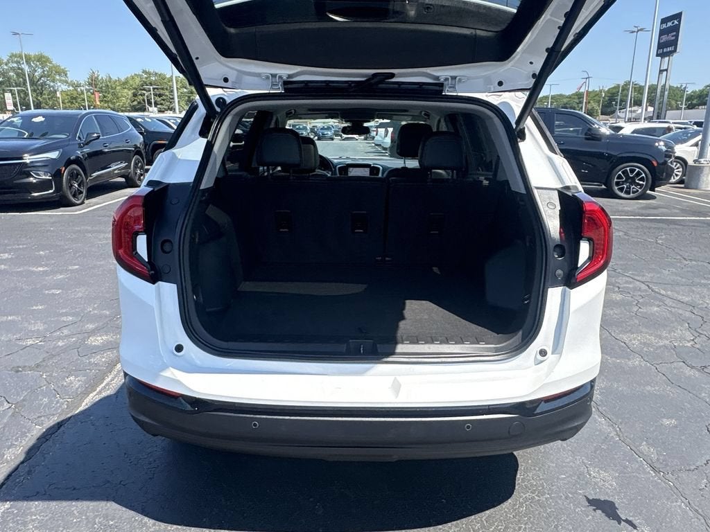 2023 GMC Terrain SLT