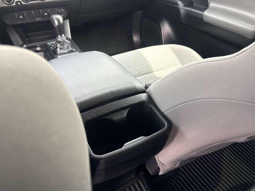 2022 Toyota Tacoma SR V6