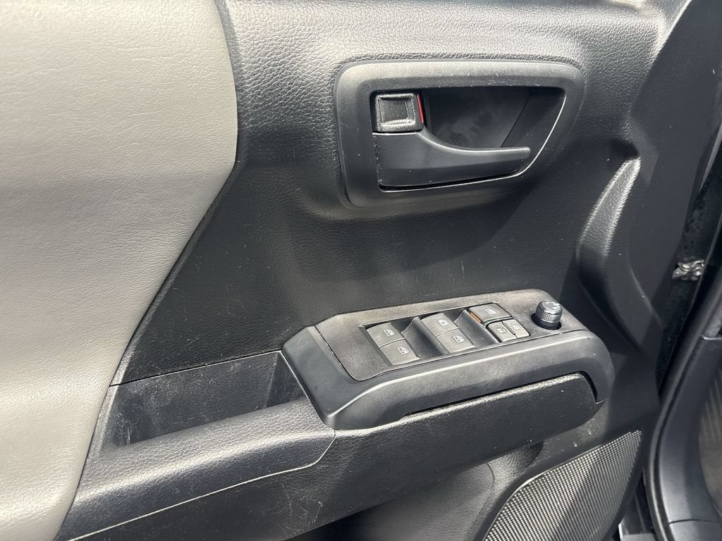 2022 Toyota Tacoma SR V6